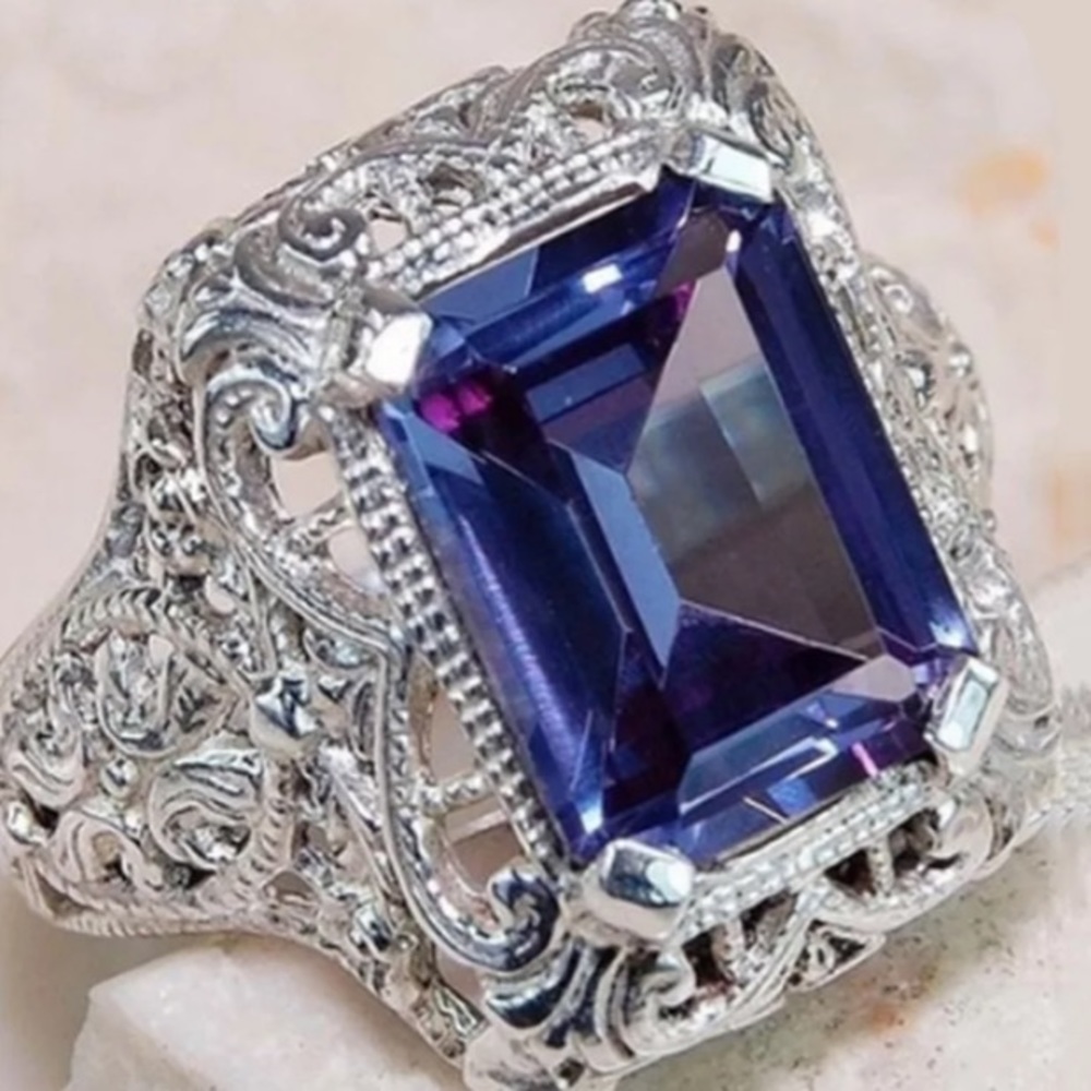 ESTATE BLUE SAPPHIRE FILIGREE STATEMENT RING NWT